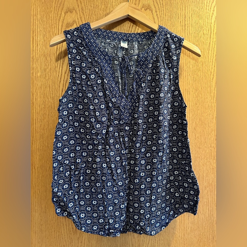 Old Navy Sleeveless Blouse